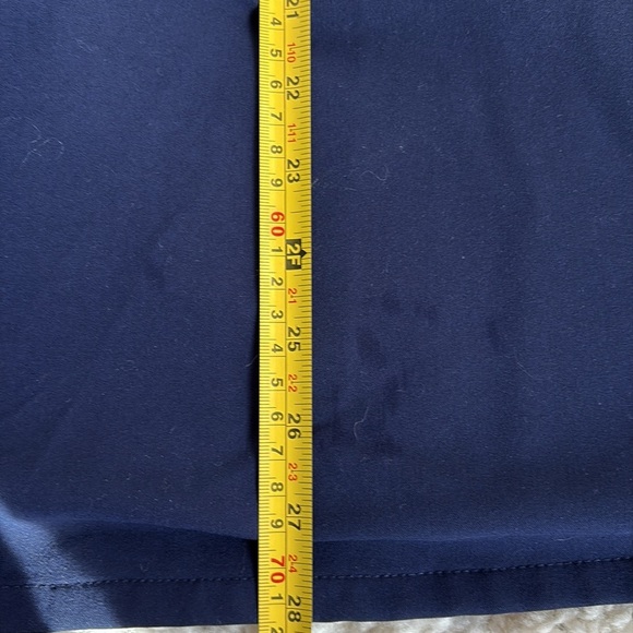 FIGS vneck short sleeve 2 front pocket Tech Collection scrub shirt navy blue - Picture 15 of 16